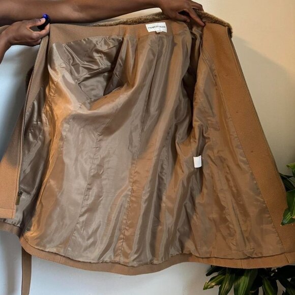 Elegant Tan Pea Coat with Faux Fur Trim - Picture 8 of 8